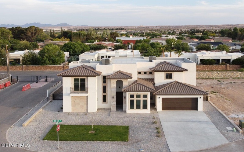820 W Gate, El Paso, TX 79932, 4 Bedrooms Bedrooms, ,7 BathroomsBathrooms,Residential,For Sale,820 W Gate,923369