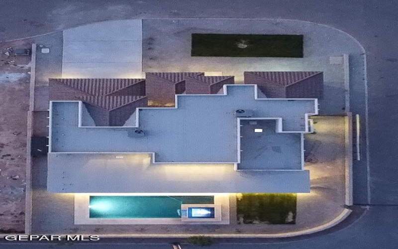 820 W Gate, El Paso, TX 79932, 4 Bedrooms Bedrooms, ,7 BathroomsBathrooms,Residential,For Sale,820 W Gate,923369