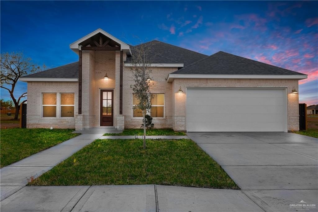 8015 N 48th Lane, McAllen, TX 78504, 4 Bedrooms Bedrooms, ,3 BathroomsBathrooms,Residential,For Sale,8015 N 48th Lane,472414