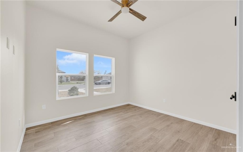 8015 N 48th Lane, McAllen, TX 78504, 4 Bedrooms Bedrooms, ,3 BathroomsBathrooms,Residential,For Sale,8015 N 48th Lane,472414