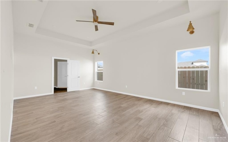 8015 N 48th Lane, McAllen, TX 78504, 4 Bedrooms Bedrooms, ,3 BathroomsBathrooms,Residential,For Sale,8015 N 48th Lane,472414