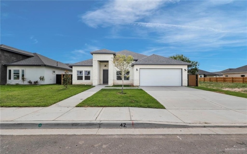 8007 N 48th Lane, McAllen, TX 78504, 4 Bedrooms Bedrooms, ,3 BathroomsBathrooms,Residential,For Sale,8007 N 48th Lane,472421