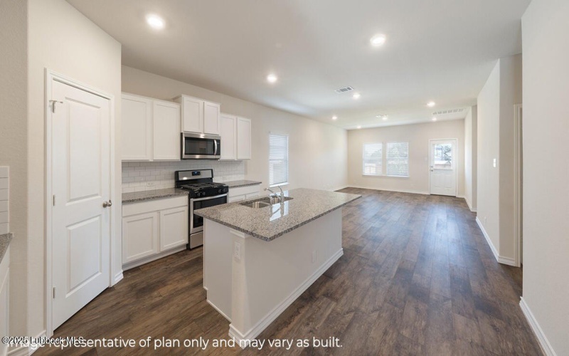 622 14th Street, Wolfforth, TX 79382, 4 Bedrooms Bedrooms, ,2 BathroomsBathrooms,Residential,For Sale,622 14th Street,202555437