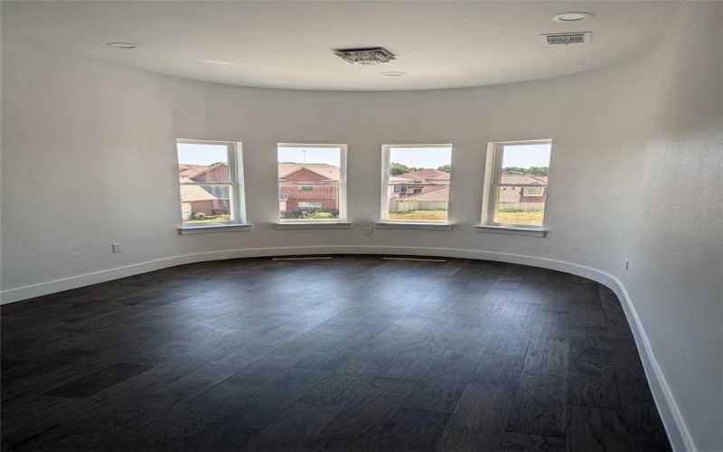 4715 Glavica Drive, Irving, TX 75062, 6 Habitaciones Habitaciones , ,7 BañosBaños,Residential,En Venta,4715 Glavica Drive,20935305