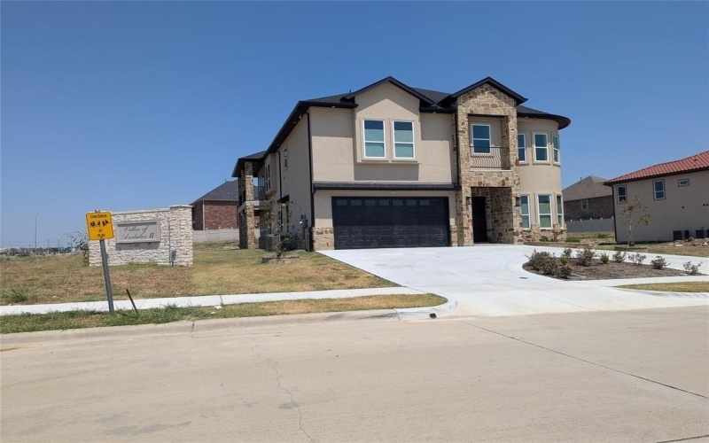 4715 Glavica Drive, Irving, TX 75062, 6 Habitaciones Habitaciones , ,7 BañosBaños,Residential,En Venta,4715 Glavica Drive,20935305