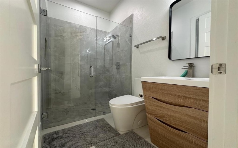 4715 Glavica Drive, Irving, TX 75062, 6 Habitaciones Habitaciones , ,7 BañosBaños,Residential,En Venta,4715 Glavica Drive,20935305
