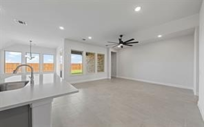 1988 Daybreak Drive, Venus, TX 76084, 3 Habitaciones Habitaciones , ,2 BañosBaños,Residential Lease,En Alquiler,1988 Daybreak Drive,20939016