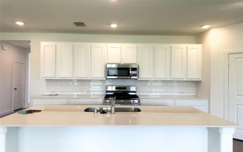 1328 Rockwell Drive, Little Elm, TX 75068, 3 Bedrooms Bedrooms, ,2 BathroomsBathrooms,Residential Lease,For Rent,1328 Rockwell Drive,20948025