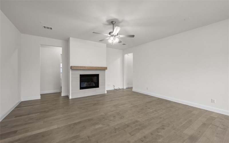 1021 Allegheny Court, Burleson, TX 76028, 4 Habitaciones Habitaciones , ,3 BañosBaños,Residential,En Venta,1021 Allegheny Court,20949535