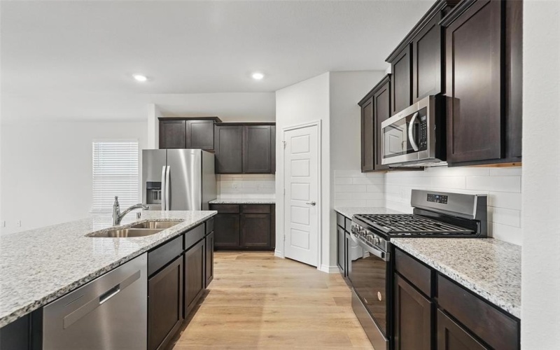 7420 Raynor Place, McKinney, TX 75071, 5 Bedrooms Bedrooms, ,3 BathroomsBathrooms,Residential Lease,For Rent,7420 Raynor Place,20949560