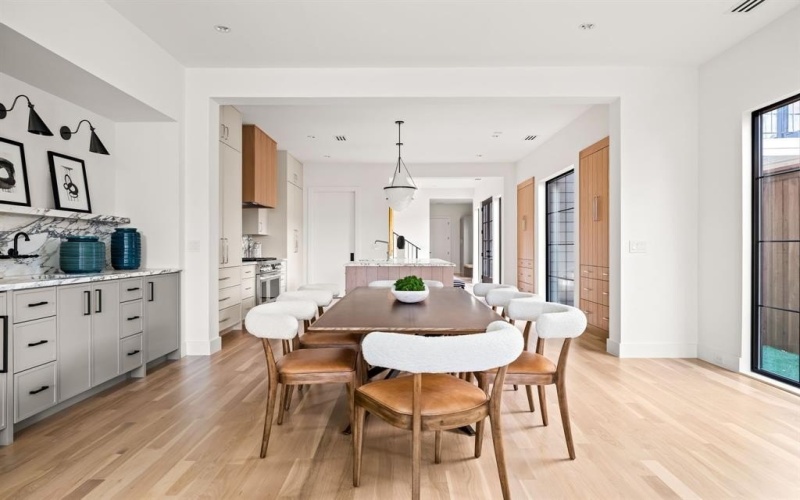 3936 Hawthorne Avenue, Dallas, TX 75219, 3 Habitaciones Habitaciones , ,3 BañosBaños,Residential Lease,En Alquiler,3936 Hawthorne Avenue,20949822