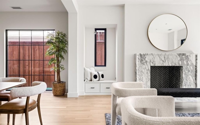 3936 Hawthorne Avenue, Dallas, TX 75219, 3 Habitaciones Habitaciones , ,3 BañosBaños,Residential Lease,En Alquiler,3936 Hawthorne Avenue,20949822