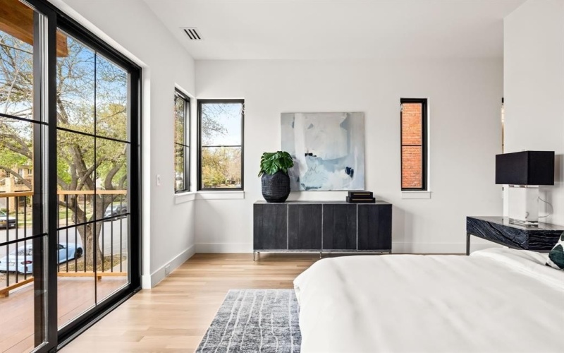 3936 Hawthorne Avenue, Dallas, TX 75219, 3 Habitaciones Habitaciones , ,3 BañosBaños,Residential Lease,En Alquiler,3936 Hawthorne Avenue,20949822