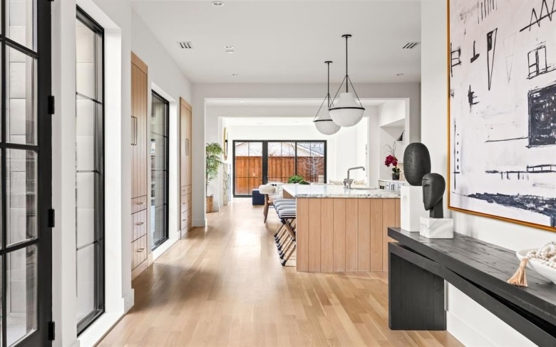3936 Hawthorne Avenue, Dallas, TX 75219, 3 Habitaciones Habitaciones , ,3 BañosBaños,Residential Lease,En Alquiler,3936 Hawthorne Avenue,20949822