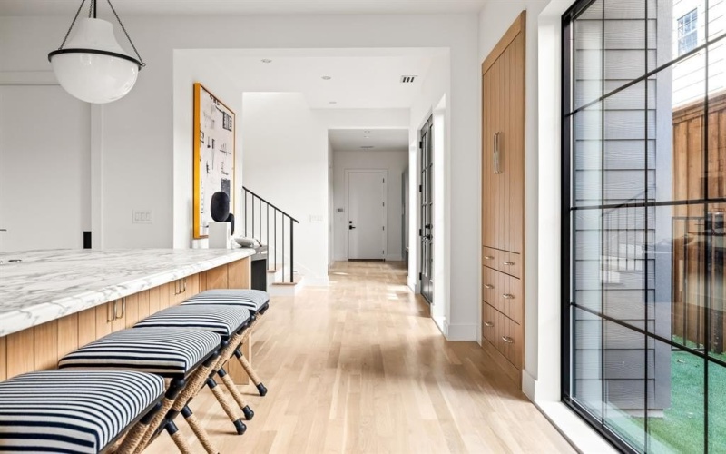 3936 Hawthorne Avenue, Dallas, TX 75219, 3 Habitaciones Habitaciones , ,3 BañosBaños,Residential Lease,En Alquiler,3936 Hawthorne Avenue,20949822