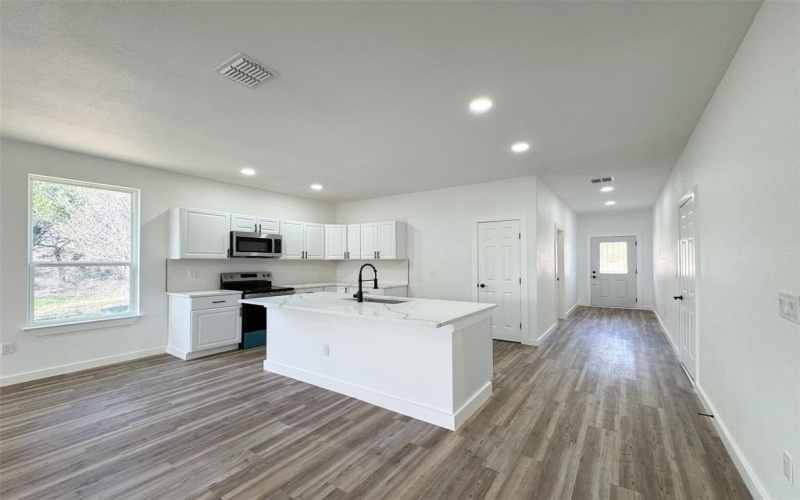 4302 Mountain Hollow Drive, Granbury, TX 76048, 3 Bedrooms Bedrooms, ,2 BathroomsBathrooms,Residential Lease,For Rent,4302 Mountain Hollow Drive,20950038