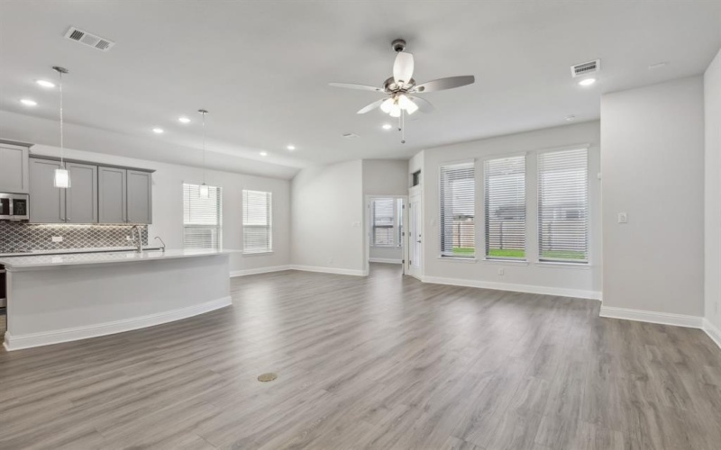 10324 Lenten Rose Street, Fort Worth, TX 76036, 3 Bedrooms Bedrooms, ,2 BathroomsBathrooms,Residential,For Sale,10324 Lenten Rose Street,20948885