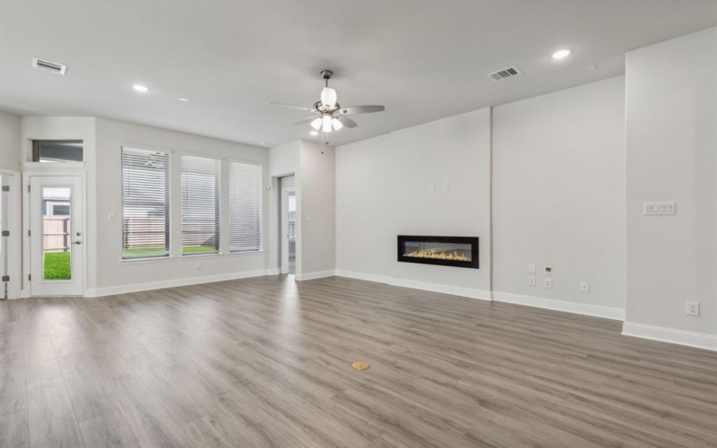 10324 Lenten Rose Street, Fort Worth, TX 76036, 3 Bedrooms Bedrooms, ,2 BathroomsBathrooms,Residential,For Sale,10324 Lenten Rose Street,20948885
