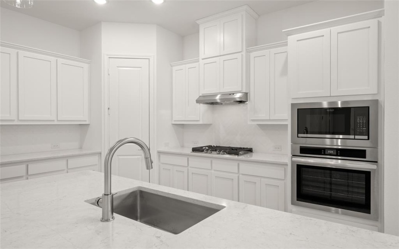 1016 Allegheny Court, Burleson, TX 76028, 5 Habitaciones Habitaciones , ,5 BañosBaños,Residential,En Venta,1016 Allegheny Court,20949245