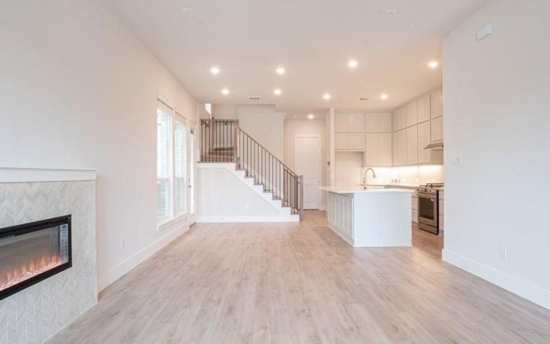 1824 Wittington, Farmers Branch, TX 75234, 4 Bedrooms Bedrooms, ,3 BathroomsBathrooms,Residential,For Sale,1824 Wittington,20949276