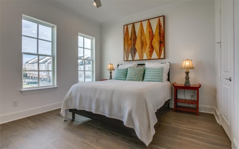4651 New Water Lane, Dallas, TX 75219, 2 Habitaciones Habitaciones , ,2 BañosBaños,Residential,En Venta,4651 New Water Lane,20949322