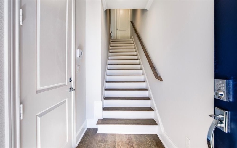 4651 New Water Lane, Dallas, TX 75219, 2 Habitaciones Habitaciones , ,2 BañosBaños,Residential,En Venta,4651 New Water Lane,20949322
