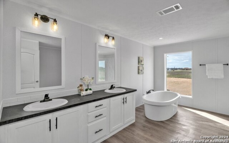 908 Swallows Ln, Seguin, TX 78155, 3 Bedrooms Bedrooms, ,2 BathroomsBathrooms,Residential,For Sale,908 Swallows Ln,1814426