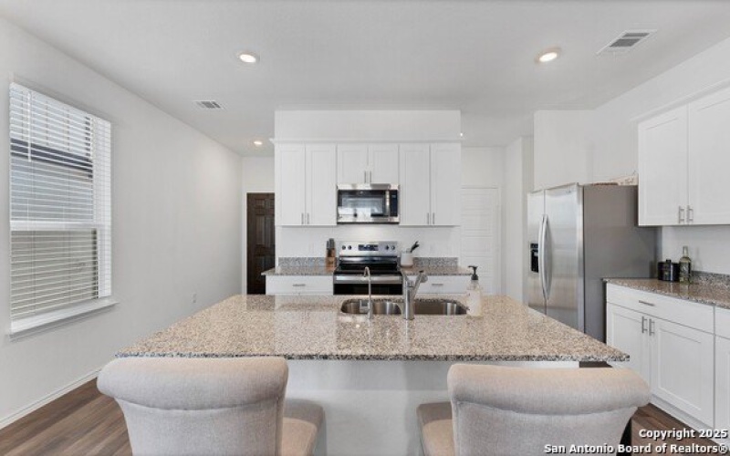 729 Heartseed Avenue, New Braunfels, TX 78130, 4 Habitaciones Habitaciones , ,2 BañosBaños,Residential,En Venta,729 Heartseed Avenue,1871022