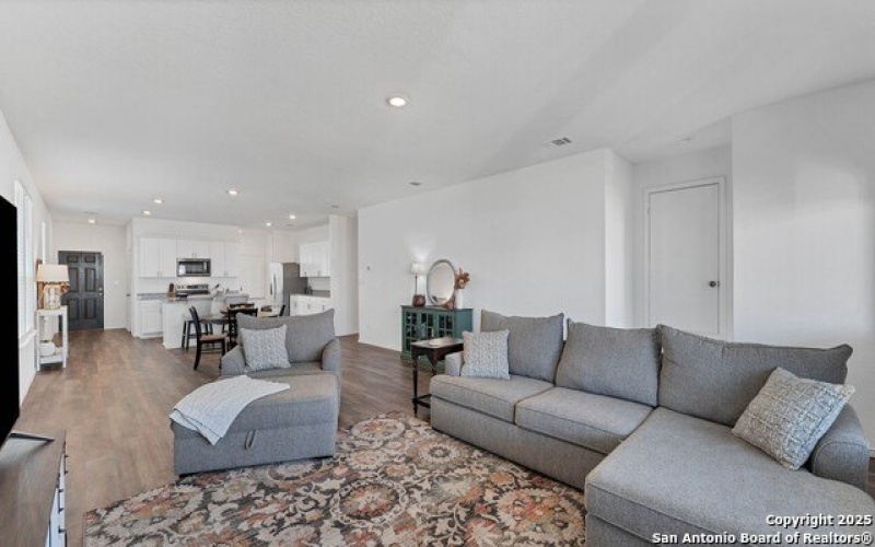 729 Heartseed Avenue, New Braunfels, TX 78130, 4 Habitaciones Habitaciones , ,2 BañosBaños,Residential,En Venta,729 Heartseed Avenue,1871022