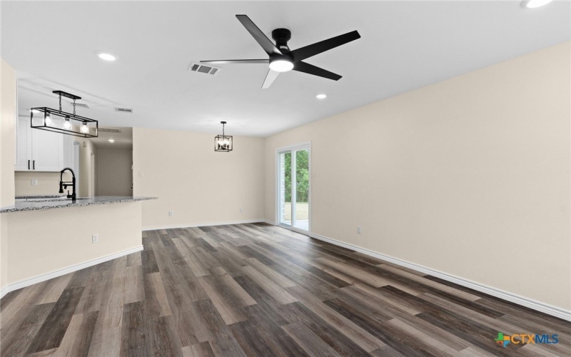 5224 Rose Garden Loop, Killeen, TX 76542, 3 Bedrooms Bedrooms, ,2 BathroomsBathrooms,Residential,For Sale,5224 Rose Garden Loop,581370