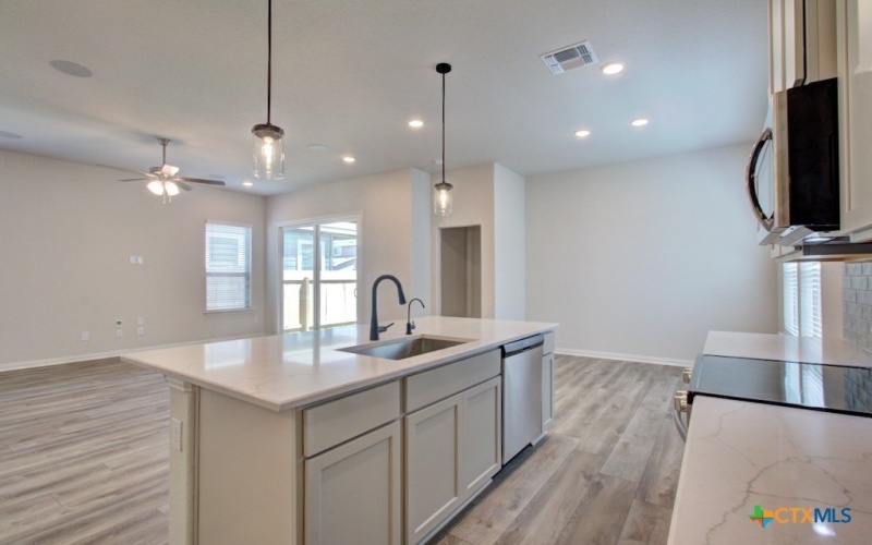 879 Casetta Trail, New Braunfels, TX 78130, 2 Bedrooms Bedrooms, ,2 BathroomsBathrooms,Residential,For Sale,879 Casetta Trail,581582