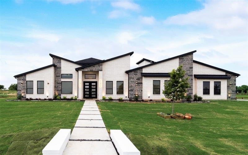1700 Hamilton Lane, Northlake, TX 76247, 4 Bedrooms Bedrooms, ,5 BathroomsBathrooms,Residential,For Sale,1700 Hamilton Lane,20947810