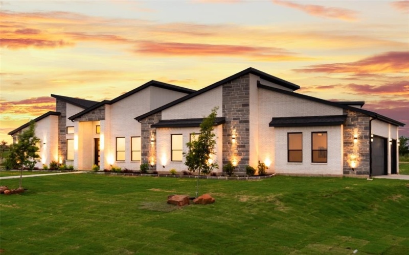 1700 Hamilton Lane, Northlake, TX 76247, 4 Bedrooms Bedrooms, ,5 BathroomsBathrooms,Residential,For Sale,1700 Hamilton Lane,20947810
