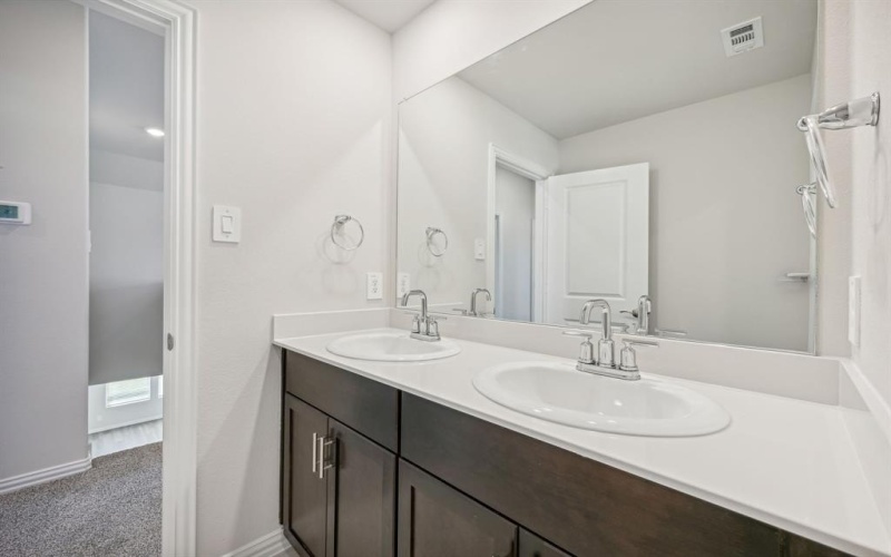 2219 Lone Star Lane, Seagoville, TX 75159, 5 Habitaciones Habitaciones , ,3 BañosBaños,Residential,En Venta,2219 Lone Star Lane,20948389