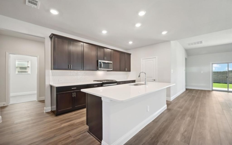 2215 Lone Star Lane, Seagoville, TX 75159, 4 Habitaciones Habitaciones , ,3 BañosBaños,Residential,En Venta,2215 Lone Star Lane,20946067