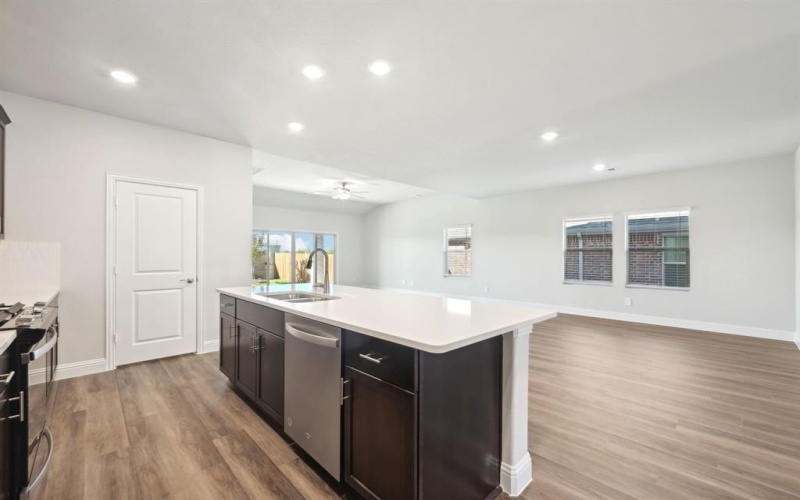 2215 Lone Star Lane, Seagoville, TX 75159, 4 Habitaciones Habitaciones , ,3 BañosBaños,Residential,En Venta,2215 Lone Star Lane,20946067