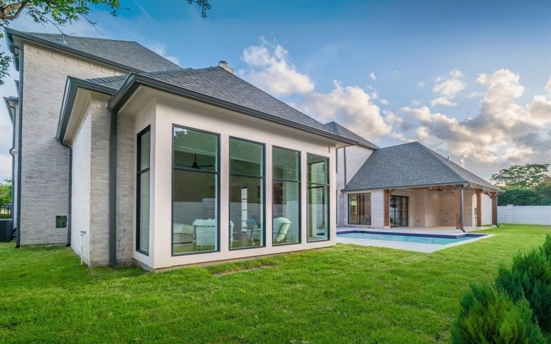 4633 Willow Lane, Dallas, TX 75244, 5 Bedrooms Bedrooms, ,6 BathroomsBathrooms,Residential,For Sale,4633 Willow Lane,20934436