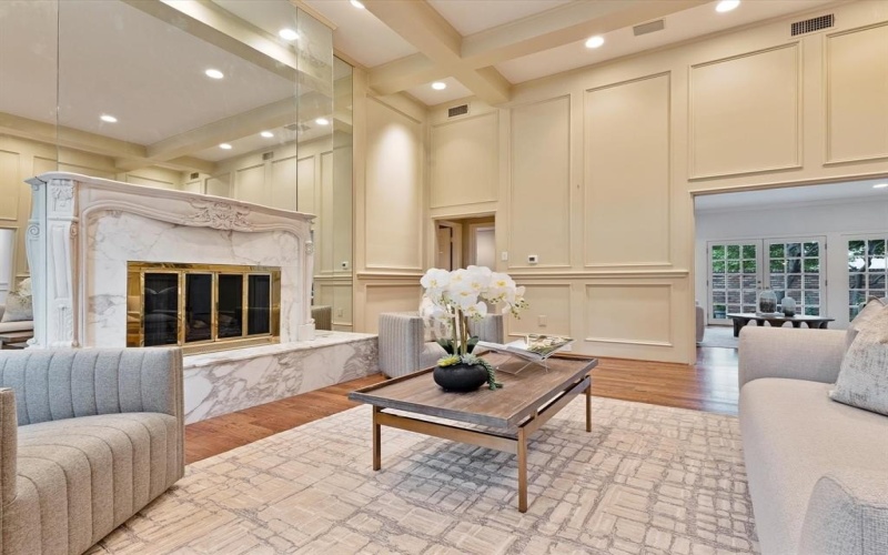 7 Duncannon Court, Dallas, TX 75225, 4 Bedrooms Bedrooms, ,5 BathroomsBathrooms,Residential,For Sale,7 Duncannon Court,20936138