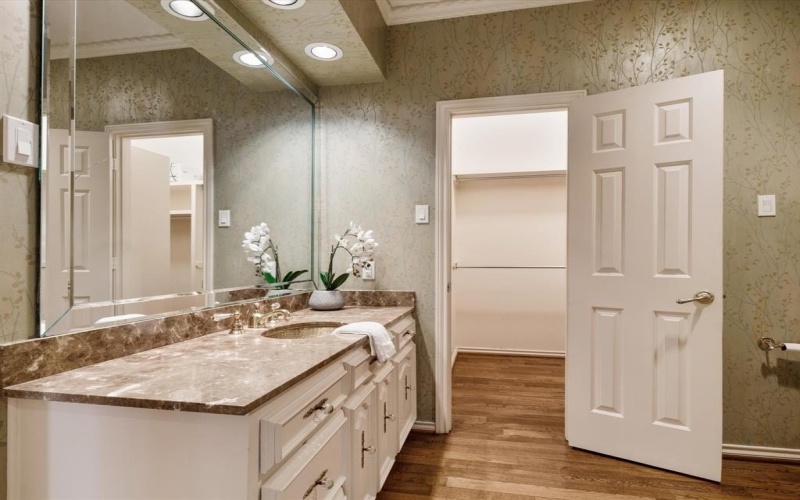 7 Duncannon Court, Dallas, TX 75225, 4 Bedrooms Bedrooms, ,5 BathroomsBathrooms,Residential,For Sale,7 Duncannon Court,20936138