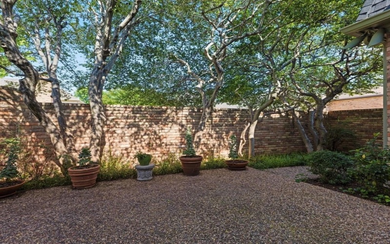 7 Duncannon Court, Dallas, TX 75225, 4 Bedrooms Bedrooms, ,5 BathroomsBathrooms,Residential,For Sale,7 Duncannon Court,20936138