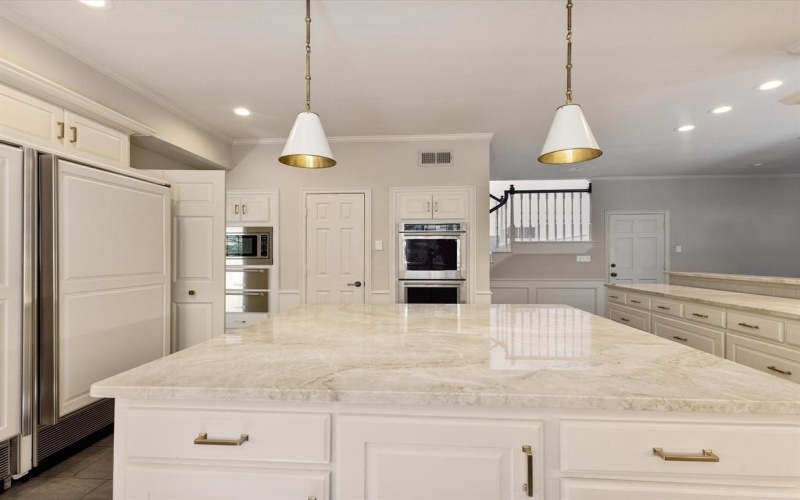 7 Duncannon Court, Dallas, TX 75225, 4 Bedrooms Bedrooms, ,5 BathroomsBathrooms,Residential,For Sale,7 Duncannon Court,20936138