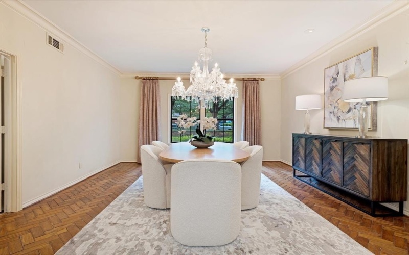 7 Duncannon Court, Dallas, TX 75225, 4 Bedrooms Bedrooms, ,5 BathroomsBathrooms,Residential,For Sale,7 Duncannon Court,20936138