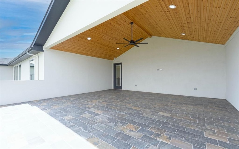 733 El Barco, Corsicana, TX 75109, 9 Bedrooms Bedrooms, ,7 BathroomsBathrooms,Residential,For Sale,733 El Barco,20941458