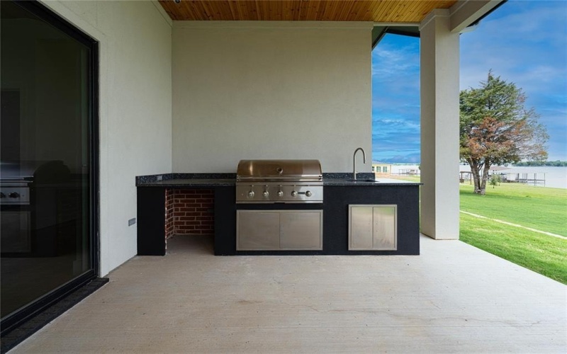 733 El Barco, Corsicana, TX 75109, 9 Bedrooms Bedrooms, ,7 BathroomsBathrooms,Residential,For Sale,733 El Barco,20941458