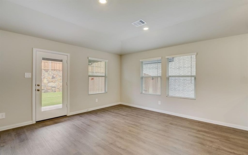2221 Lone Star Lane, Seagoville, TX 75159, 4 Bedrooms Bedrooms, ,3 BathroomsBathrooms,Residential,For Sale,2221 Lone Star Lane,20946064