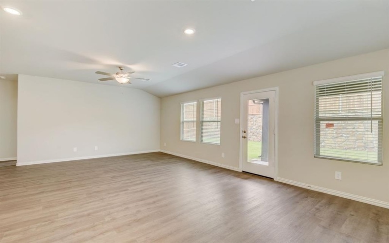 2221 Lone Star Lane, Seagoville, TX 75159, 4 Bedrooms Bedrooms, ,3 BathroomsBathrooms,Residential,For Sale,2221 Lone Star Lane,20946064