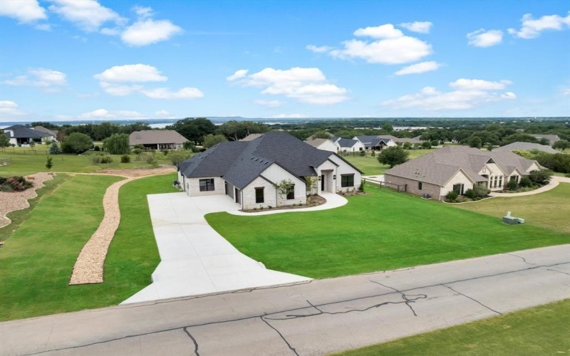 213 Martin Drive, Granbury, TX 76049, 4 Bedrooms Bedrooms, ,3 BathroomsBathrooms,Residential,For Sale,213 Martin Drive,20949068