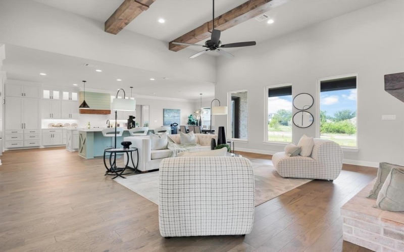 213 Martin Drive, Granbury, TX 76049, 4 Bedrooms Bedrooms, ,3 BathroomsBathrooms,Residential,For Sale,213 Martin Drive,20949068