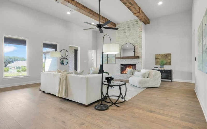 213 Martin Drive, Granbury, TX 76049, 4 Bedrooms Bedrooms, ,3 BathroomsBathrooms,Residential,For Sale,213 Martin Drive,20949068