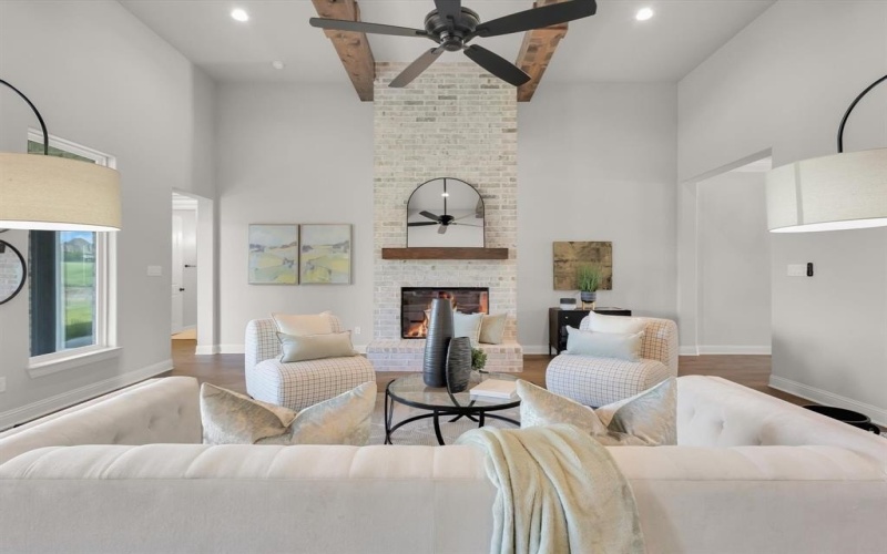 213 Martin Drive, Granbury, TX 76049, 4 Bedrooms Bedrooms, ,3 BathroomsBathrooms,Residential,For Sale,213 Martin Drive,20949068
